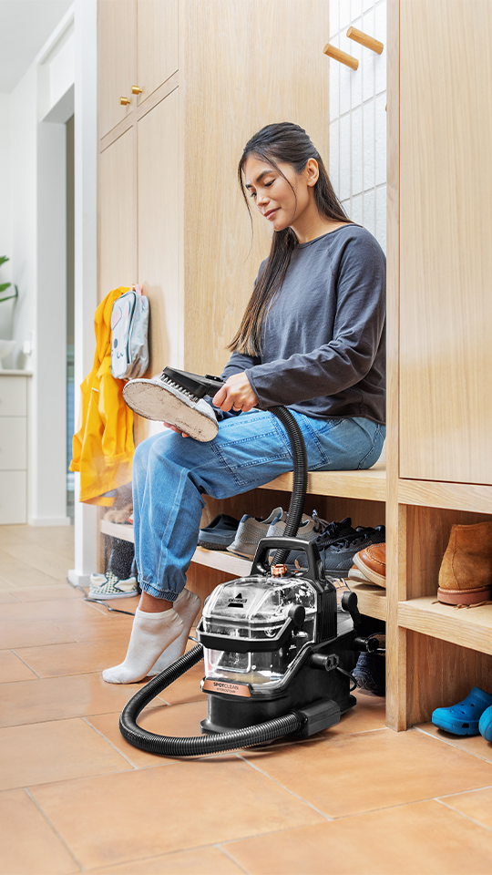 SpotClean HydroSteam Pro Buharlı Farklı Yüzeylerde Kullanıma Uygun Halı – Koltuk Yıkama ve Leke Çıkarma Makinesi